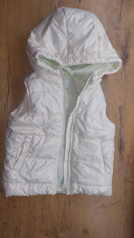 Vestička, reserved,98