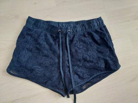 Šortky m, m