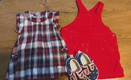 2 šaty na 5-9 mesiacov, topánočky, 68–80