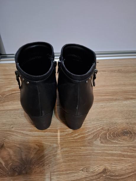 Cizmicky, deichmann,40