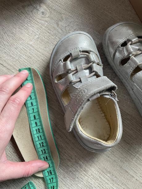 Barefood sandálky, froddo,24