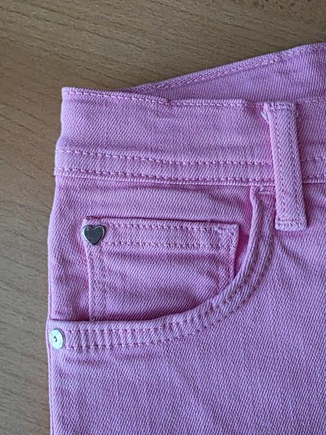 Mavi dievčenské rifle, 128