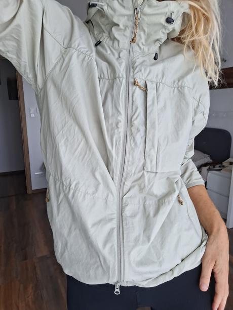 Turisticka bunda fjallraven vel 38/40, m