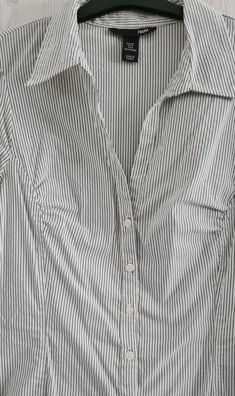 Strečová košeľa s v výstrihom, h&m,38