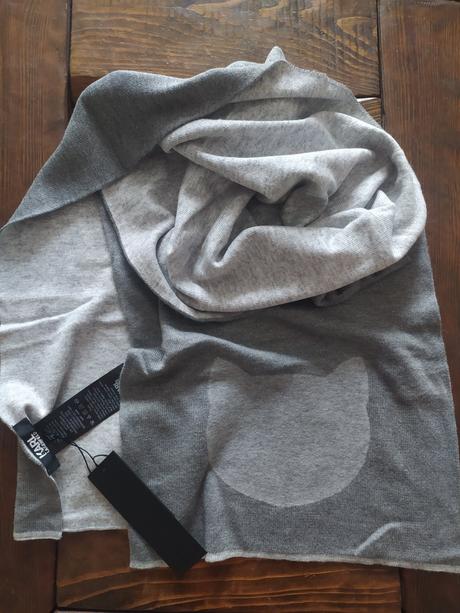 Karl lagerfeld šál, 