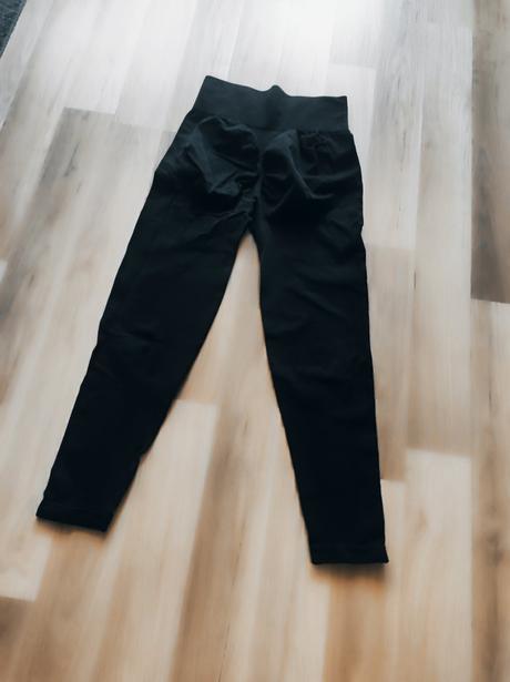 Čierne legíny s push-up, s