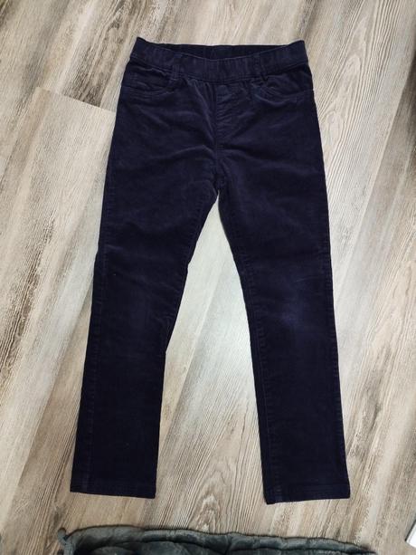 Menčestrové nohavice, 128