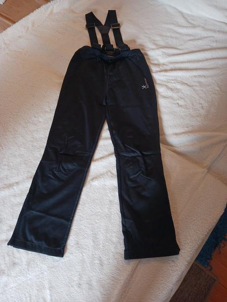 Športové nohavice, 146