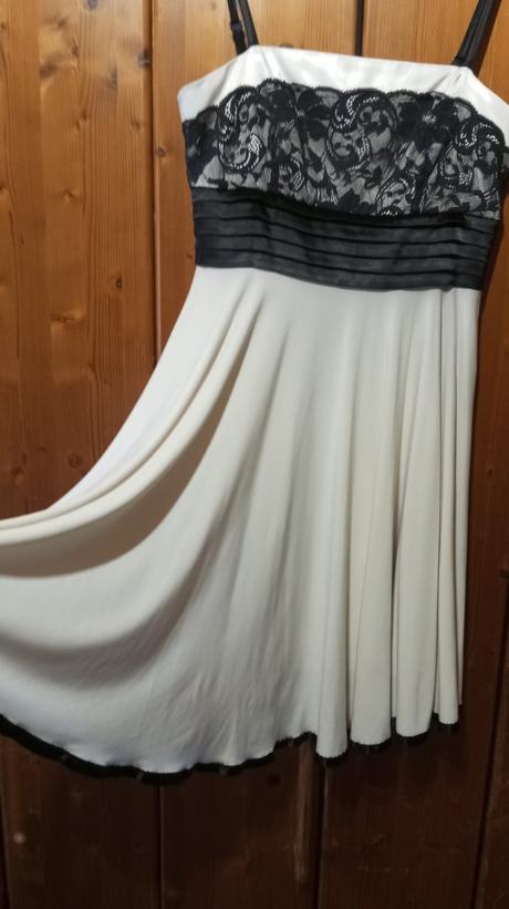 Šaty na príležitosť, s