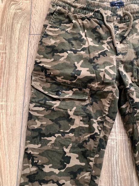 Maskáčové rifle, m