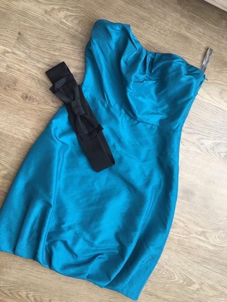 Slávnostné dámske šaty, 38