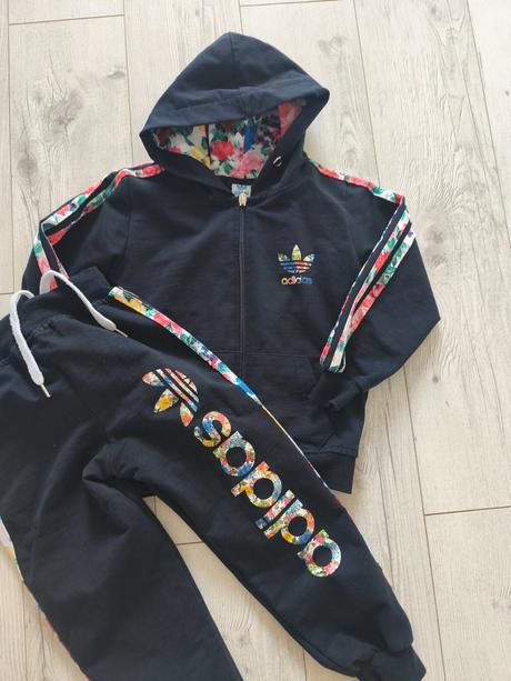 Tepláková súprava, 110