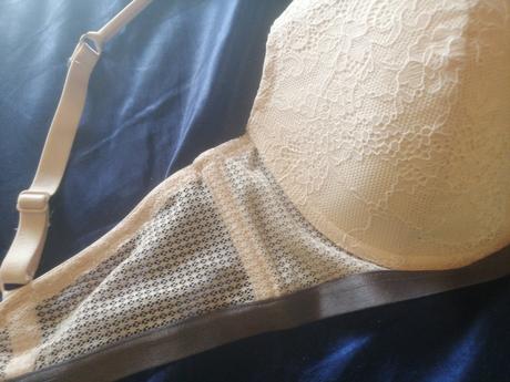 Podprsenka, reserved,80c