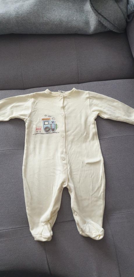 Pyžamový overal č.62, 62