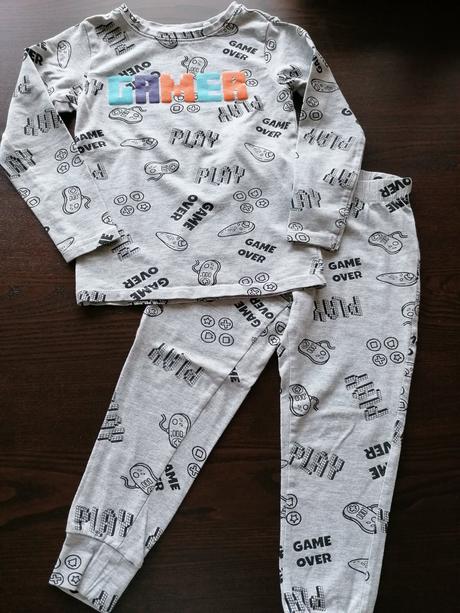 Sede pyzamko, reserved,98