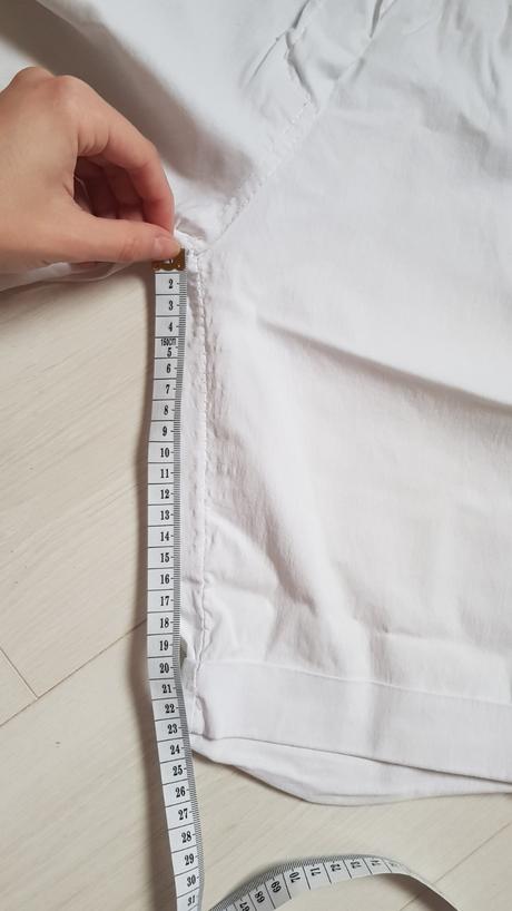 Biele krátke nohavice, s