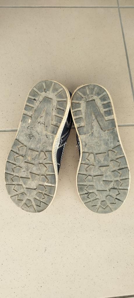 Chlapčenské tenisky, 32