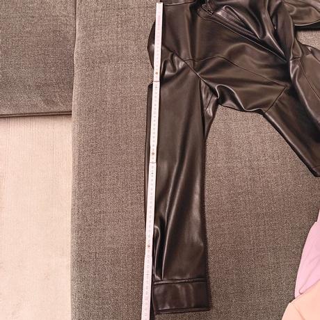 Koženková bunda, 38