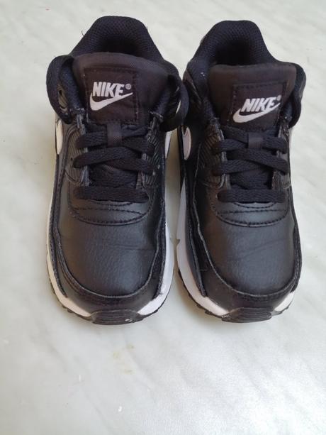 Botasky znackove  čiernobieke vel. 27, nike,27