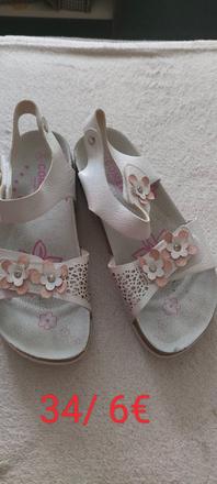 Sandálky, 34