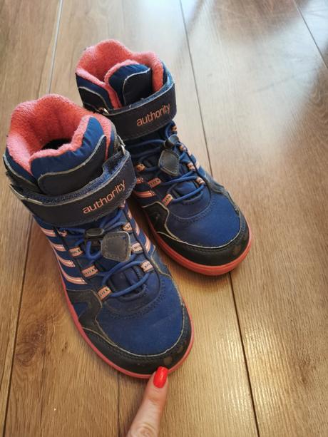 Tenisky, authority,31