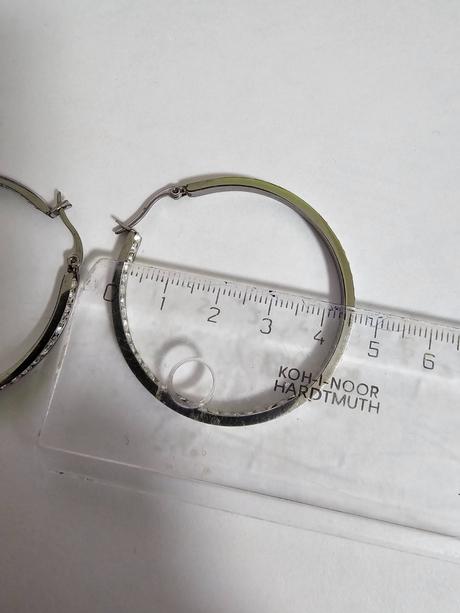 Nausnice z chir.ocele, 