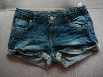 Dievcenske kratasy, 158