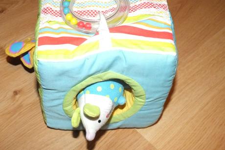 Interaktivne zvukove kocky vyborny stav, 