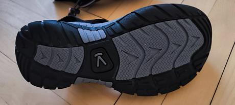 Športové sandále, keen,37
