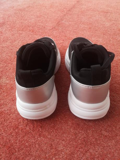 Guess dámske tenisky veľkosť 38,5, guess,38 / 39