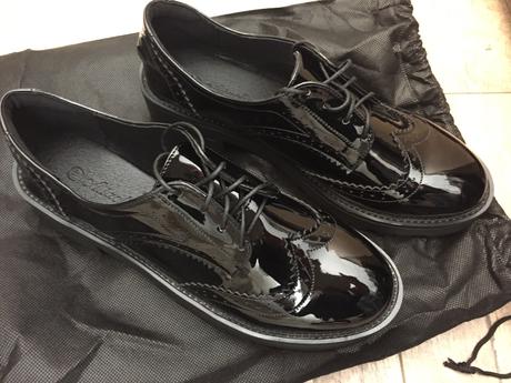 Lakované mokasiny, 38