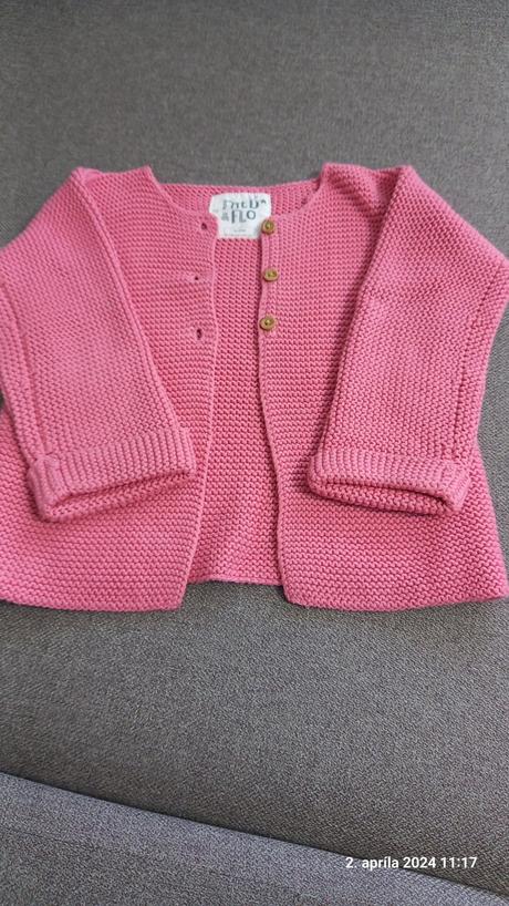 Teply svetrik, f&f,92