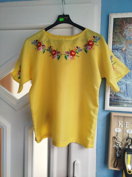 Folklorna bluzka l/xl, l