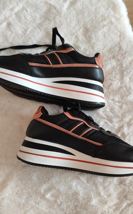 Sneakery kappa, kappa,36