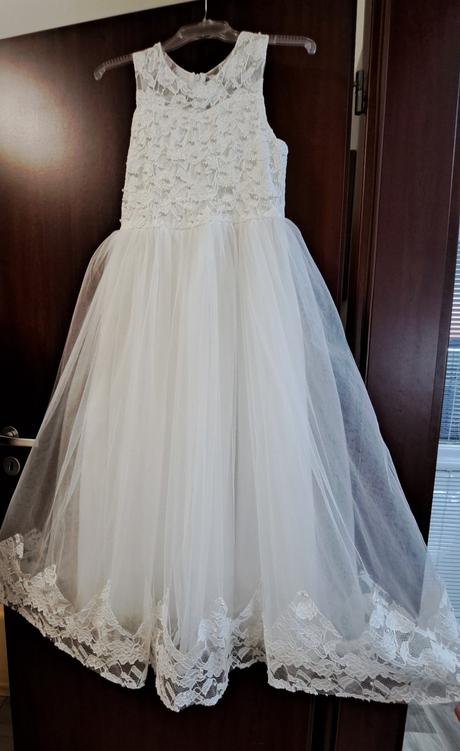 Šaty na prijímanie, 128