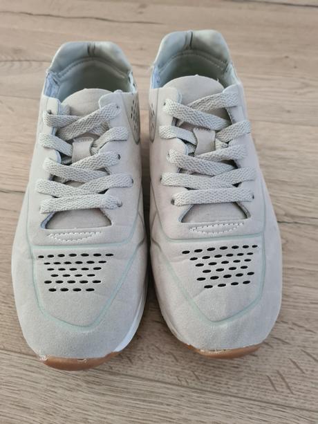 Tenisky veľ. 34, reserved,34