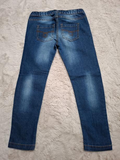 Tmavomodre dzeginy, f&f,128