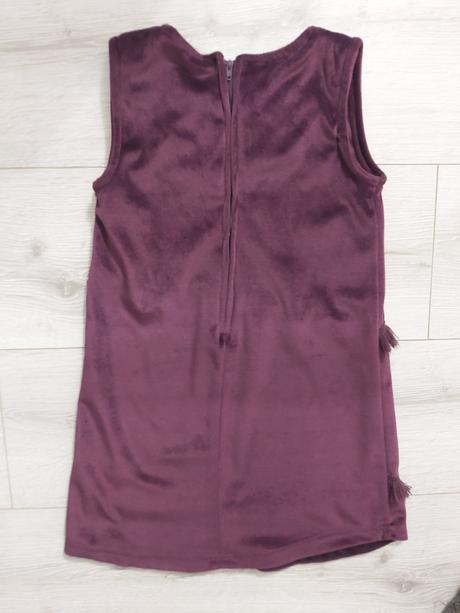 Fialové šaty, 116