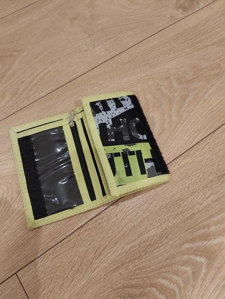 Peňaženka authoroty, authority