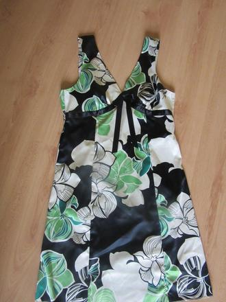 Šaty s postovnym, 40