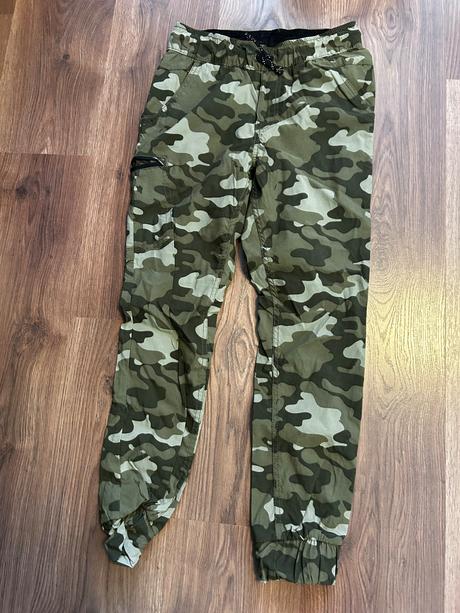 Maskacove nohavice 10 rokov, 140