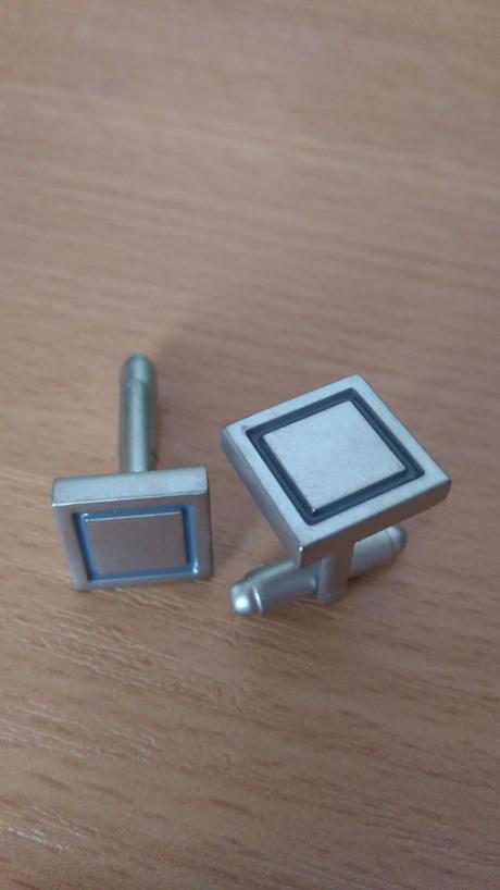 Manžetové gombíky, 