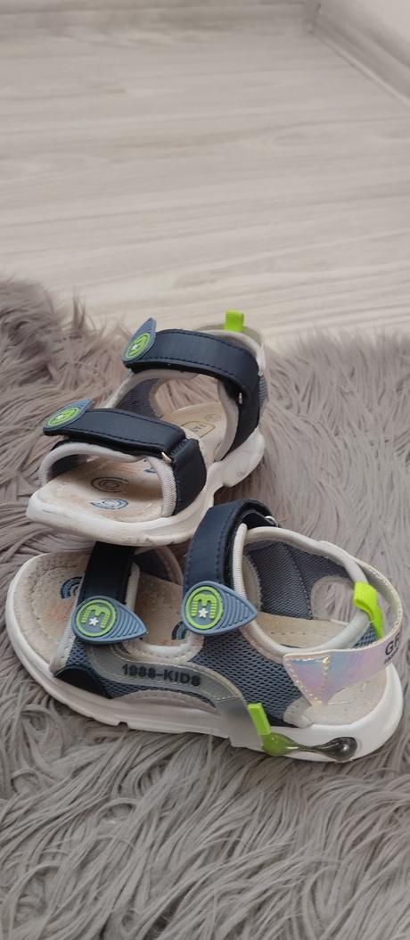 Chlapčenské sandalky, 28