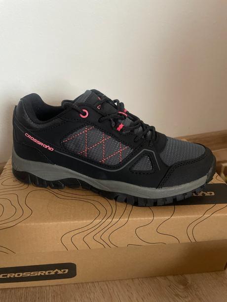 Turistické topánky, 37