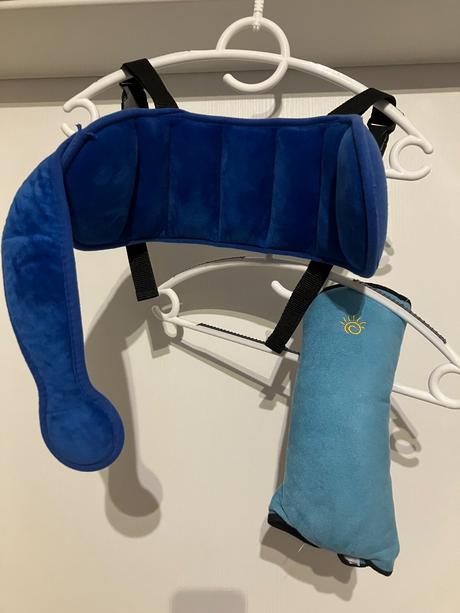 Chranic hlavy do auta + vankusik pod hlavu na pas, 