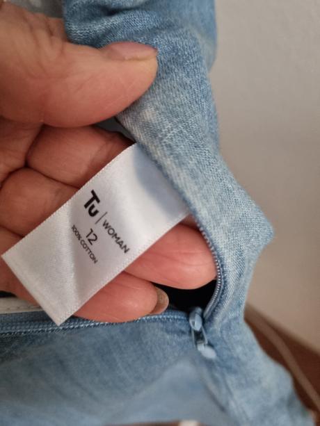 Rifľové šaty tu so šnurovaním veľ. 40, tu,40