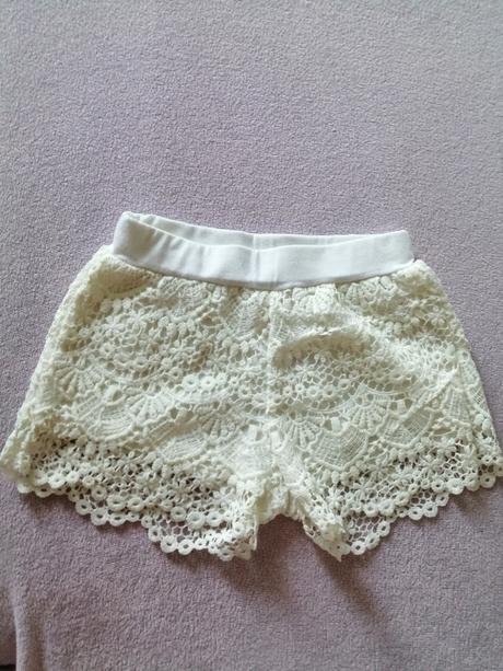 Kratase pre dievčatka krajkovane vel 122-128, 122