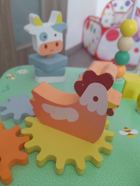 Janod dreveny motoricky stolik, 