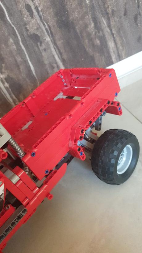 Skladačka - uplná kópia lega technic 42029 pick up, 