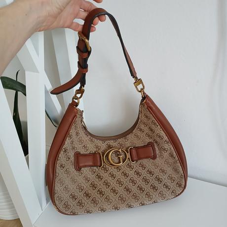 Kabelka cez plece guess, guess